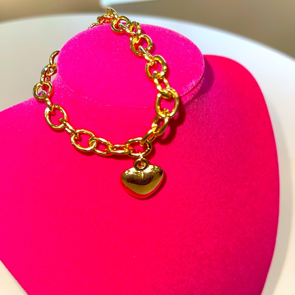 Gold Tone Heart Charm Bracelet